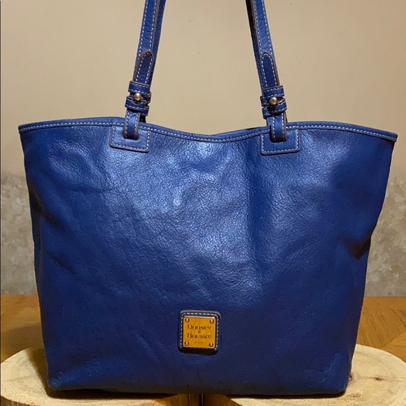 Dooney & Bourke Handbags - DOONEY & BOURKE Blue Leather Tote